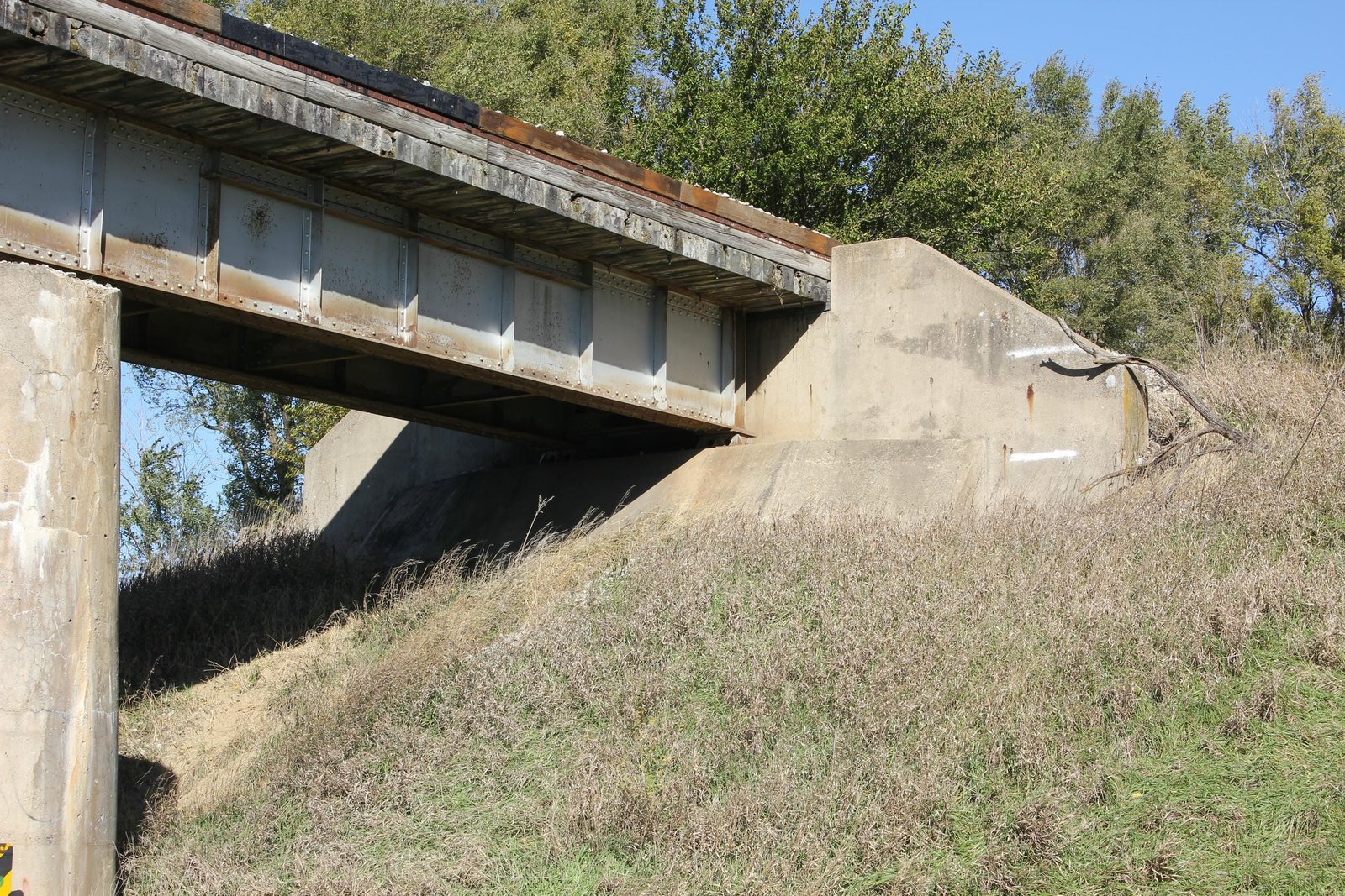 East abutment